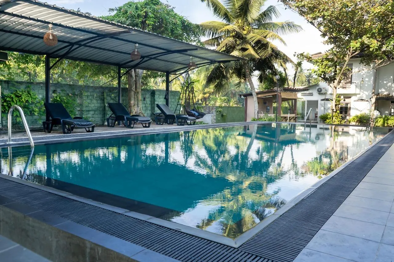 Villa Sarakkuwa Pamunugama 2*,  Шри-Ланка