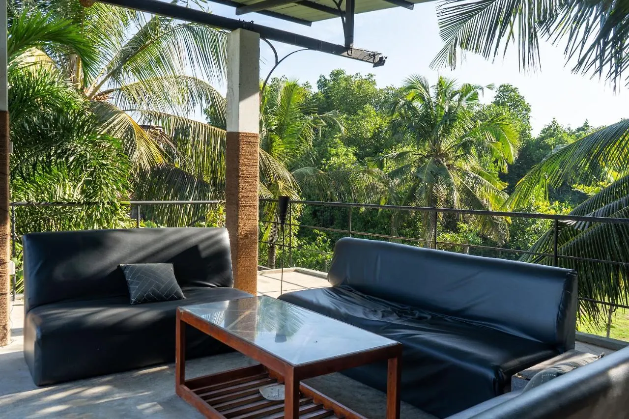 Villa Sarakkuwa Pamunugama Гостевой дом