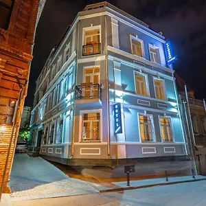 hotel-sharden.alltbilisihotels.com/